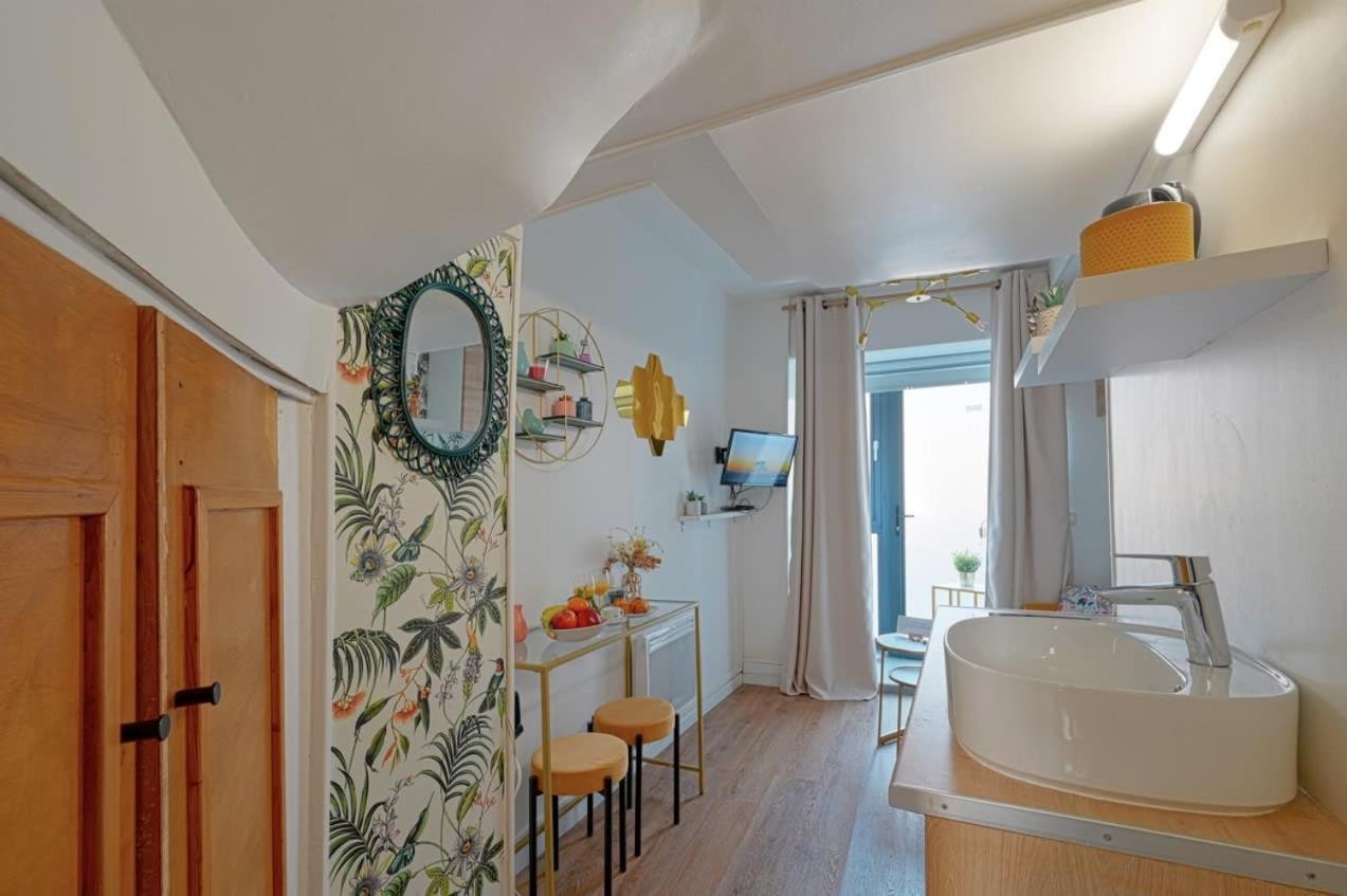 Cosy Renovated Studio In Heart Of Marais, Best Area To Discover In Paris Appartement Buitenkant foto