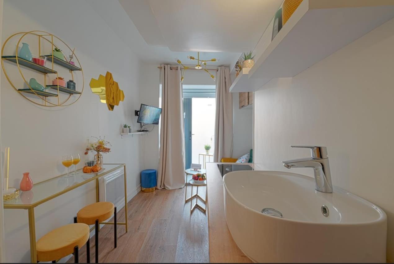 Cosy Renovated Studio In Heart Of Marais, Best Area To Discover In Paris Appartement Buitenkant foto