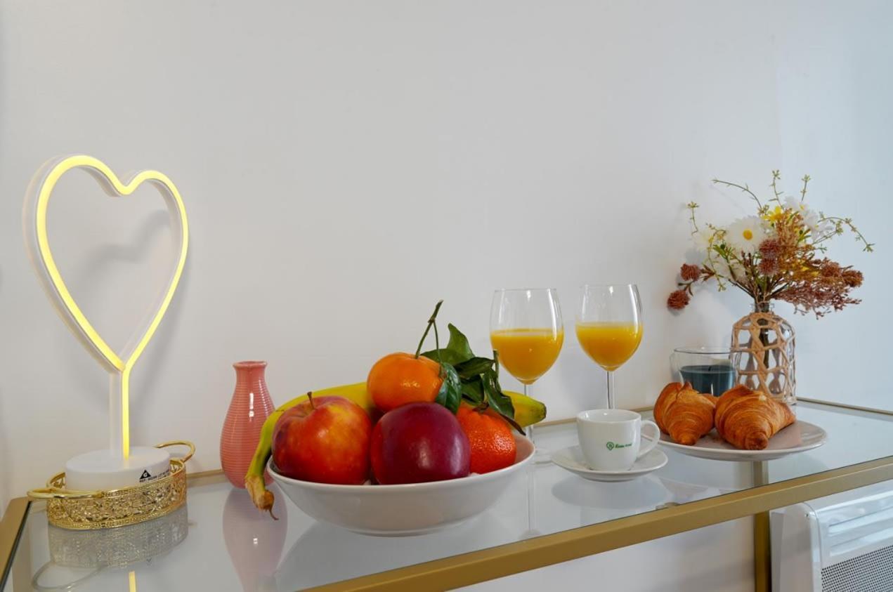 Cosy Renovated Studio In Heart Of Marais, Best Area To Discover In Paris Appartement Buitenkant foto